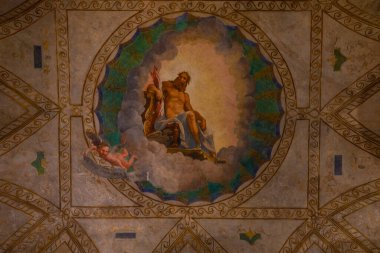 Mantua, İtalya, 23 Eylül 2021: İtalyan kenti Mantua 'daki Palazzo Ducale' nin Tavanı.