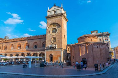 Mantua, İtalya, 23 Eylül 2021: İtalyan şehri Mantua 'da Palazzo della Ragione.