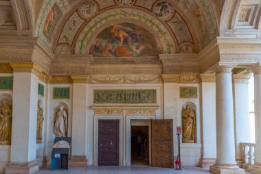 Mantua, İtalya, 23 Eylül 2021: İtalyan kenti Mantua 'daki Palazzo Te' nin Salonu.