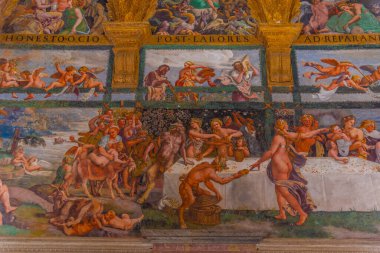 Mantua, İtalya, 23 Eylül 2021: İtalyan kenti Mantua 'daki Palazzo Te' nin içindeki Aşk ve Ruh Odası.