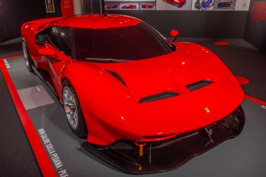 Maranello, İtalya, 23 Eylül 2021: Ferrari P80 Maranello, İtalya 'daki Ferrari müzesinin içinde.