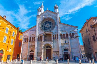 Modena, İtalya, 22 Eylül 2021: İtalya 'daki Modena Katedrali.