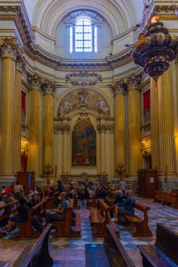 Bologna, İtalya, 22 Eylül 2021: Bologna, İtalya 'da Madonna di San Luca Sığınağı.