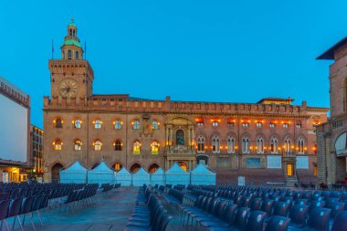 Bologna, İtalya, 22 Eylül 2021: Bolonya, İtalya 'daki Palazzo d' Accuriso 'nun manzarası.