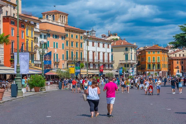 Verona Italien Augusti 2021 Utsikt Över Piazza Bra Italienska Verona — Stockfoto