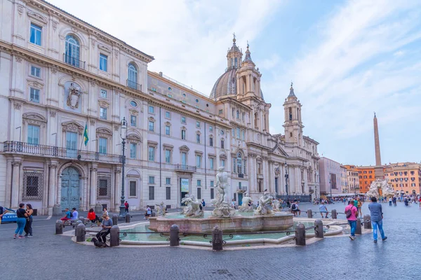 Roma, İtalya, 4 Ekim 2021: Piazza Navona, İtalya 'nın başkenti Roma.