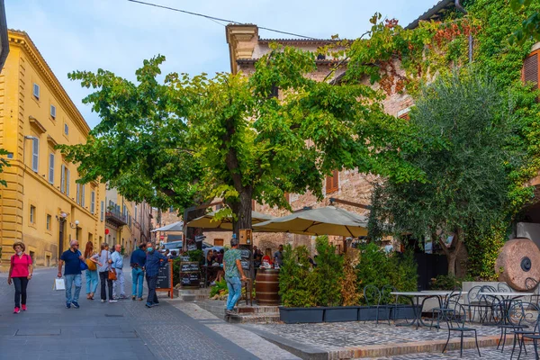 Spello Itálie Října 2021 Úzká Ulice Starém Městě Spello Itálii — Stock fotografie