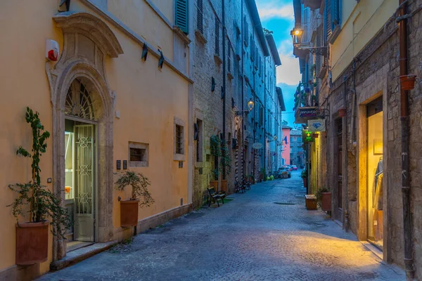 Асколи Пичено Италия Сентября 2021 Года Узкая Улица Старом Городе — стоковое фото