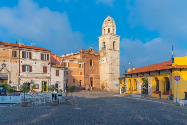 Sirolo, İtalya, 28 Eylül 2021: San Nicolo di Bari Kilisesi Sirolo, İtalya.