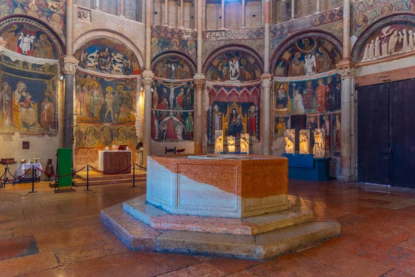 Parma, İtalya, 25 Eylül 2021: Parma İtalya 'nın Vaftizhanesi