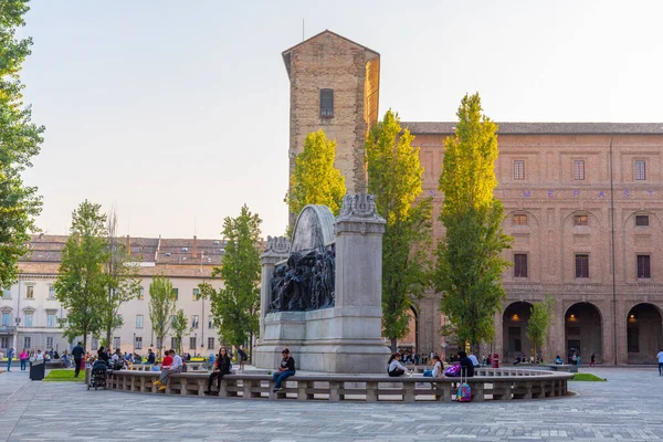 Parma, İtalya, 24 Eylül 2021: Parma İtalya 'da Giuseppe Verdi Anıtı