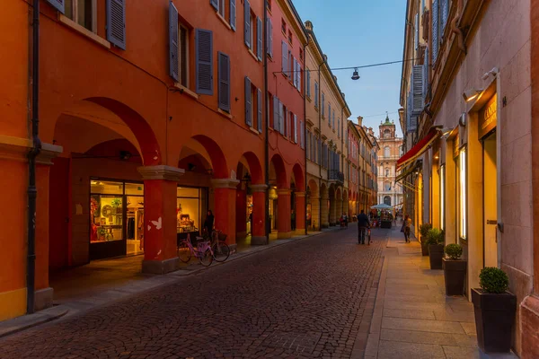 Modena Itálie Září 2021 Sunset View Street Leading Palazzo Ducale — Stock fotografie