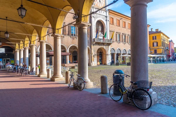 Modena Włochy Września 2021 Rower Przed Palazzo Comunale Włoskim Mieście — Zdjęcie stockowe