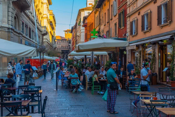 Bologna Italien September 2021 Nattliv Gamla Stan Bologna Italien — Stockfoto