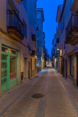 Plasencia, İspanya, 17 Mayıs 2021: İspanyol şehri Plasencia 'da ticari cadde