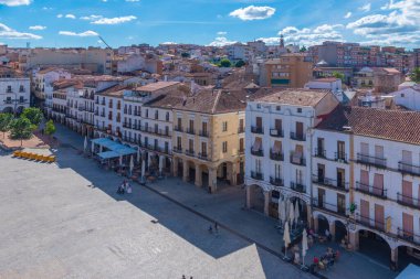 Caceres, İspanya, 18 Mayıs 2021: İspanyol kenti Caceres 'in Plaza Belediye Başkanı