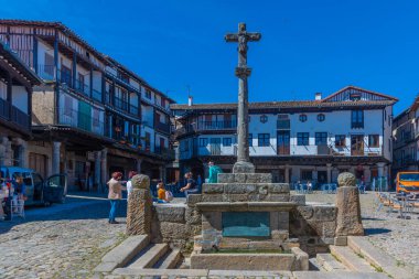 La Alberca, İspanya, 19 Mayıs 2021: İspanya 'nın La Alberca köyündeki Plaza Belediye Başkanı