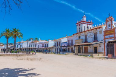 El Rocio, İspanya, 21 Mayıs 2021: İspanya 'da El Rocio Meydanı
