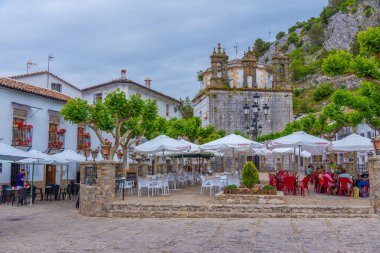 Grazalema, İspanya, 22 Mayıs 2021: İspanyol kenti Grazalema 'da Plaza Espana