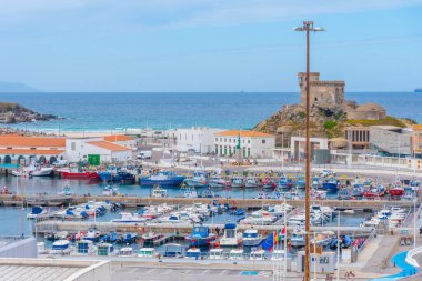 Tarifa, İspanya, 23 Mayıs 2021: Tarifa İspanya 'daki liman manzarası