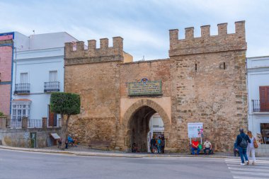 Tarifa, İspanya, 23 Mayıs 2021: Puerta de Jerez İspanyol şehri Tarifa
