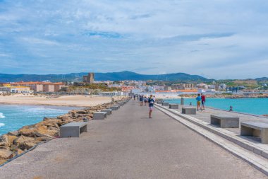 Tarifa, İspanya, 23 Mayıs 2021: İspanya 'nın Tarifa kentinin deniz manzarası