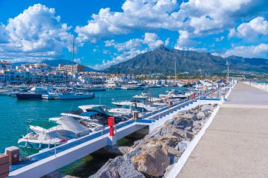 Marbella, İspanya, 23 Mayıs 2021 Marina Puerto Banus İspanya