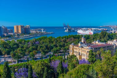 Malaga, İspanya, 24 Mayıs 2021: İspanya 'nın Malaga kentinin belediye binasının hava manzarası