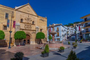 Antequera, İspanya, 24 Mayıs 2021: İspanyol kenti Antequera 'da Plaza de San Sebastian