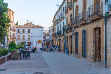 Ubeda, İspanya, 25 Mayıs 2021: Eski İspanyol şehri Ubeda 'da sokak
