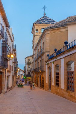 Ubeda, İspanya, 25 Mayıs 2021: Eski İspanyol şehri Ubeda 'da sokak