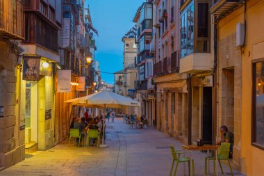 Ubeda, İspanya, 25 Mayıs 2021: Eski İspanyol şehri Ubeda 'da sokak