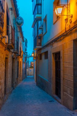 Ubeda, İspanya, 25 Mayıs 2021: Eski İspanyol şehri Ubeda 'da sokak