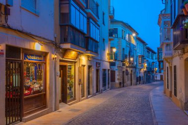 Ubeda, İspanya, 25 Mayıs 2021: Eski İspanyol şehri Ubeda 'da sokak
