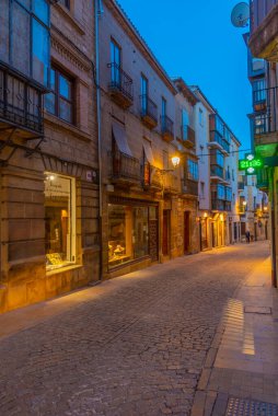 Ubeda, İspanya, 25 Mayıs 2021: Eski İspanyol şehri Ubeda 'da sokak