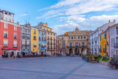 Cuenca, İspanya, 26 Mayıs 2021: İspanyol kenti Cuenca 'nın Plaza Belediye Başkanı