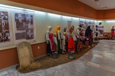 Dobrich, Bulgaristan, 4 Mayıs 2021: Bulgaristan 'ın Dobrich kentindeki tarihi müzenin içi