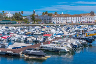 Faro, Portekiz, 18 Haziran 2021: Portekiz 'in Faro kentinde Marina.
