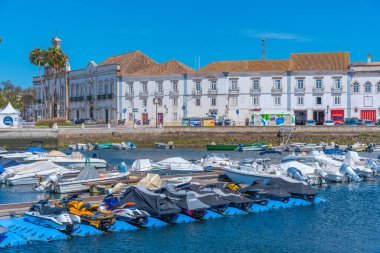 Faro, Portekiz, 18 Haziran 2021: Portekiz 'in Faro kentinde Marina.