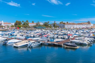 Faro, Portekiz, 18 Haziran 2021: Portekiz 'in Faro kentinde Marina.