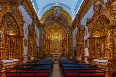 Faro, Portekiz, 18 Haziran 2021: Portekiz 'in Faro kasabasındaki Carmo kilisesinin içi.