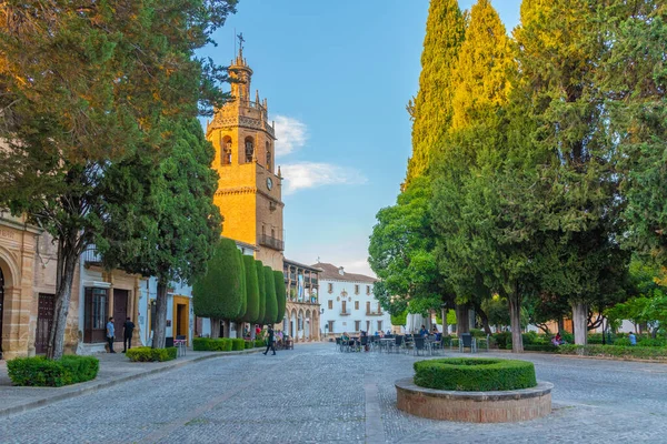 Ronda, İspanya, 21 Mayıs 2021: İspanyol kasabası Ronda 'daki Santa Maria la Mayor Kilisesi