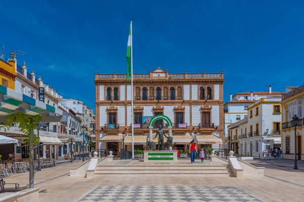 Ronda, İspanya, 22 Mayıs 2021: İspanyol kenti Ronda 'da Plaza del Socorro