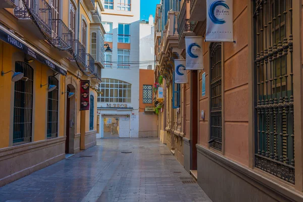 Malaga, İspanya, 24 Mayıs 2021: Malaga, İspanya 'nın merkezindeki Dar Sokak