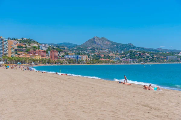 Malaga Španělsko Května 2021 Lidé Užívají Slunečného Dne Pláži Malagueta — Stock fotografie