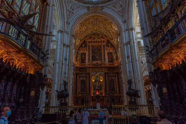 Cordoba Spain May 2021 View Catholic Altar Mezquita Causal Spanich — стокове фото