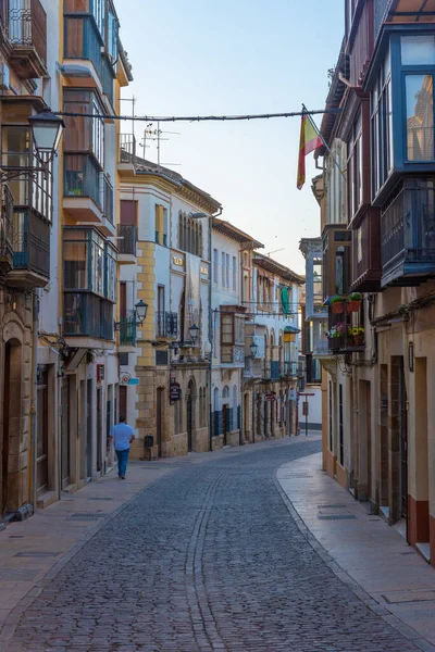 Ubeda, İspanya, 26 Mayıs 2021: Eski İspanyol şehri Ubeda 'da sokak