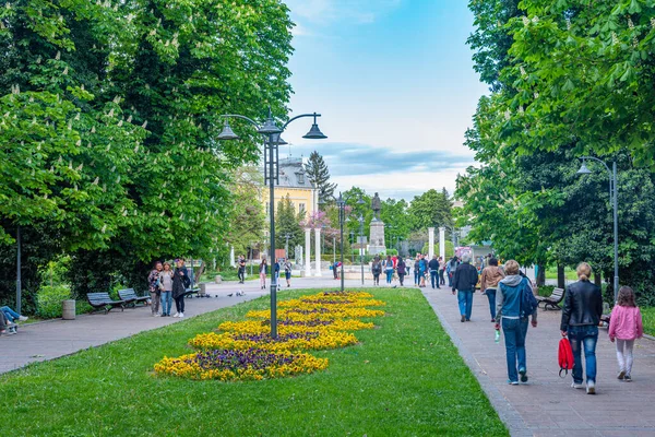 Silistra Bulgarien Mai 2021 Menschen Schlendern Durch Den Donaugarten Der — Stockfoto