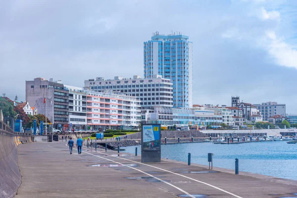 Ponta Delgada, Portekiz, 25 Haziran 2021: Portekiz 'in Ponta Delgada kenti Sao Miguel, Azores.