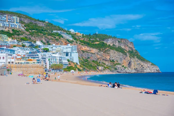 Sesimbra, Portekiz, 21 Haziran 2021: Portekiz kıyı kasabası Sesimbra 'da Forte de Santiago.